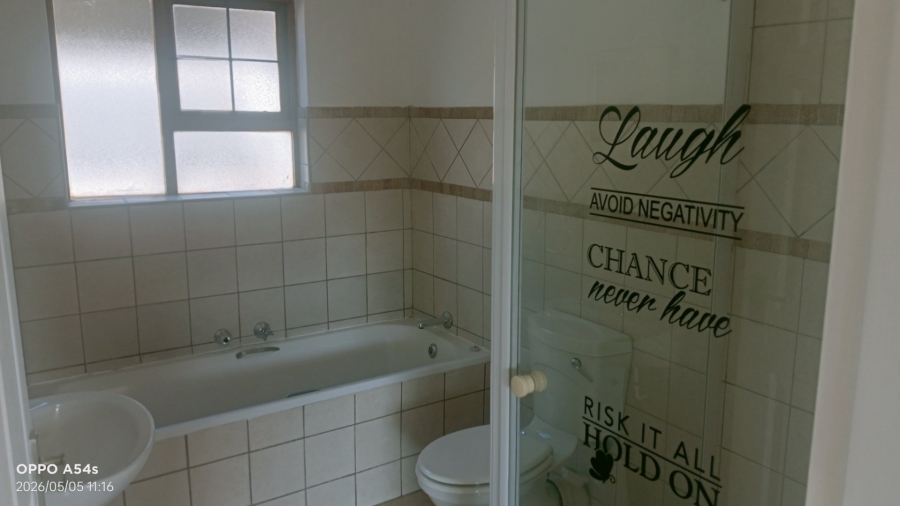 2 Bedroom Property for Sale in Hillside Free State